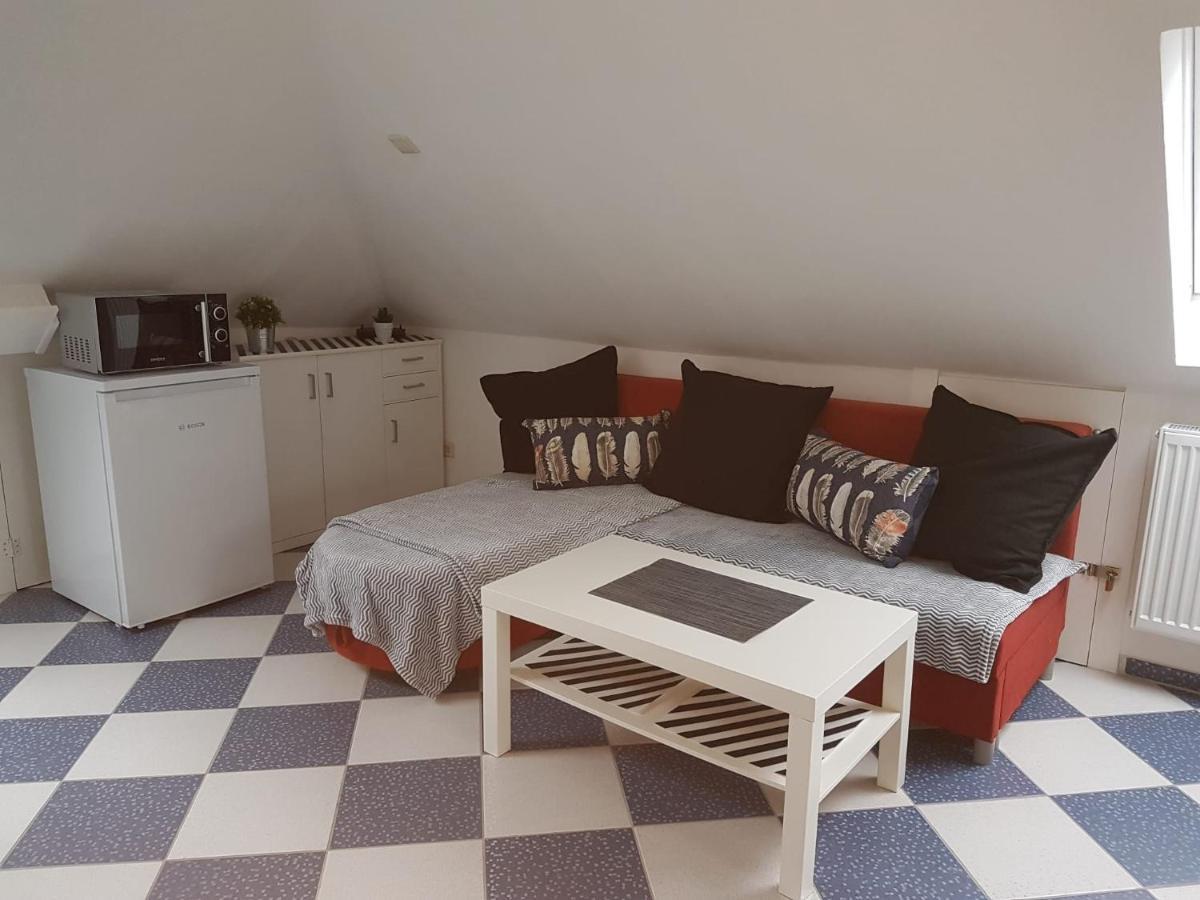 Ruhige Gemuetliche Ferienwohnung In Karlsruhe Daxlanden Fuer Monteure, Pendler, Geschaefsreisen, Wochenendreisen Eksteriør billede