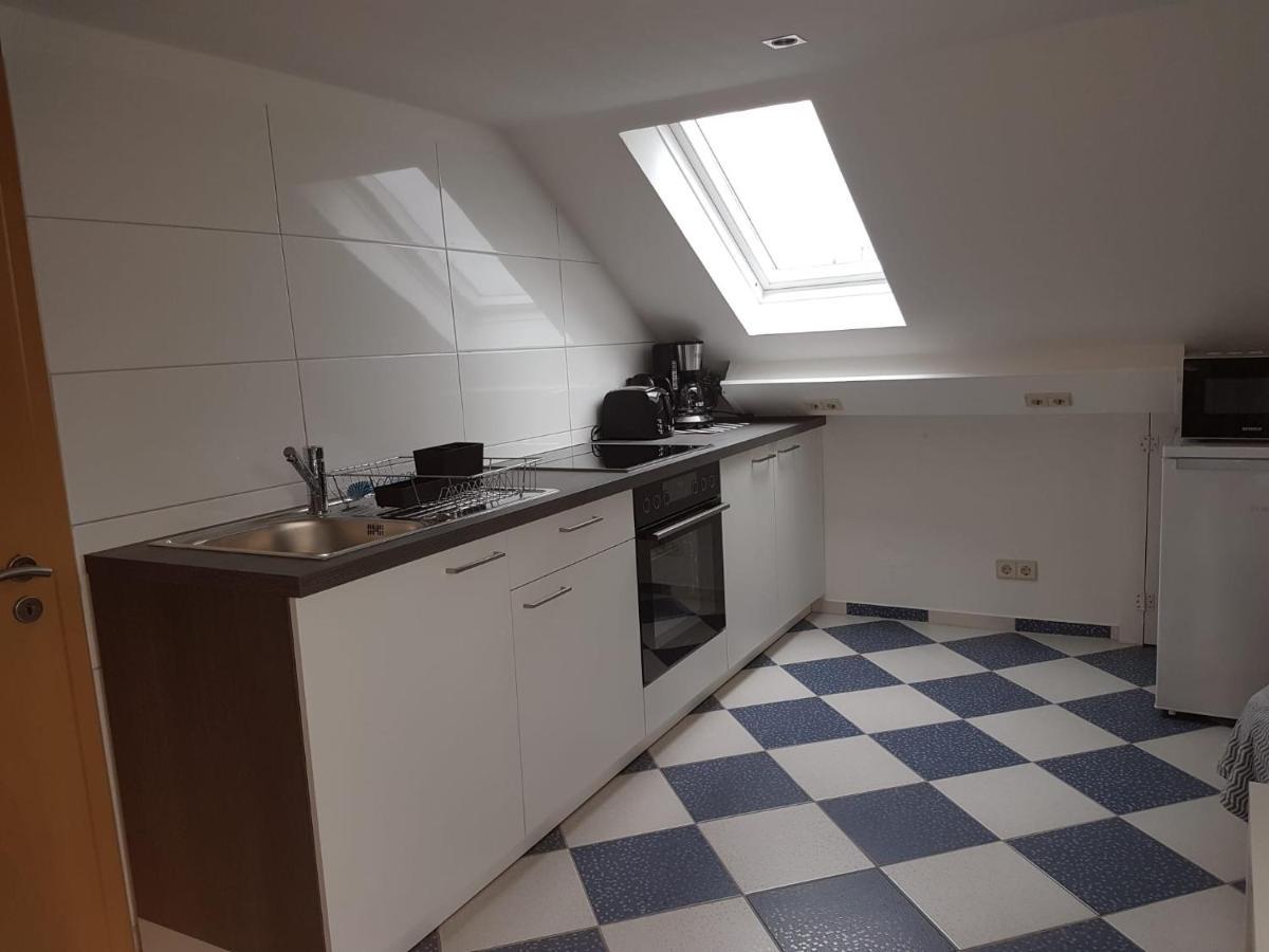 Ruhige Gemuetliche Ferienwohnung In Karlsruhe Daxlanden Fuer Monteure, Pendler, Geschaefsreisen, Wochenendreisen Eksteriør billede