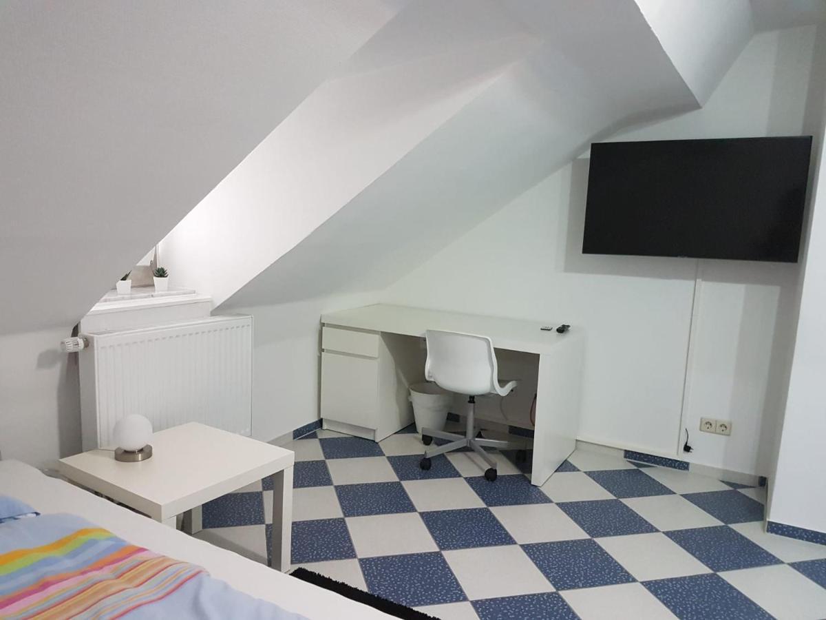 Ruhige Gemuetliche Ferienwohnung In Karlsruhe Daxlanden Fuer Monteure, Pendler, Geschaefsreisen, Wochenendreisen Eksteriør billede
